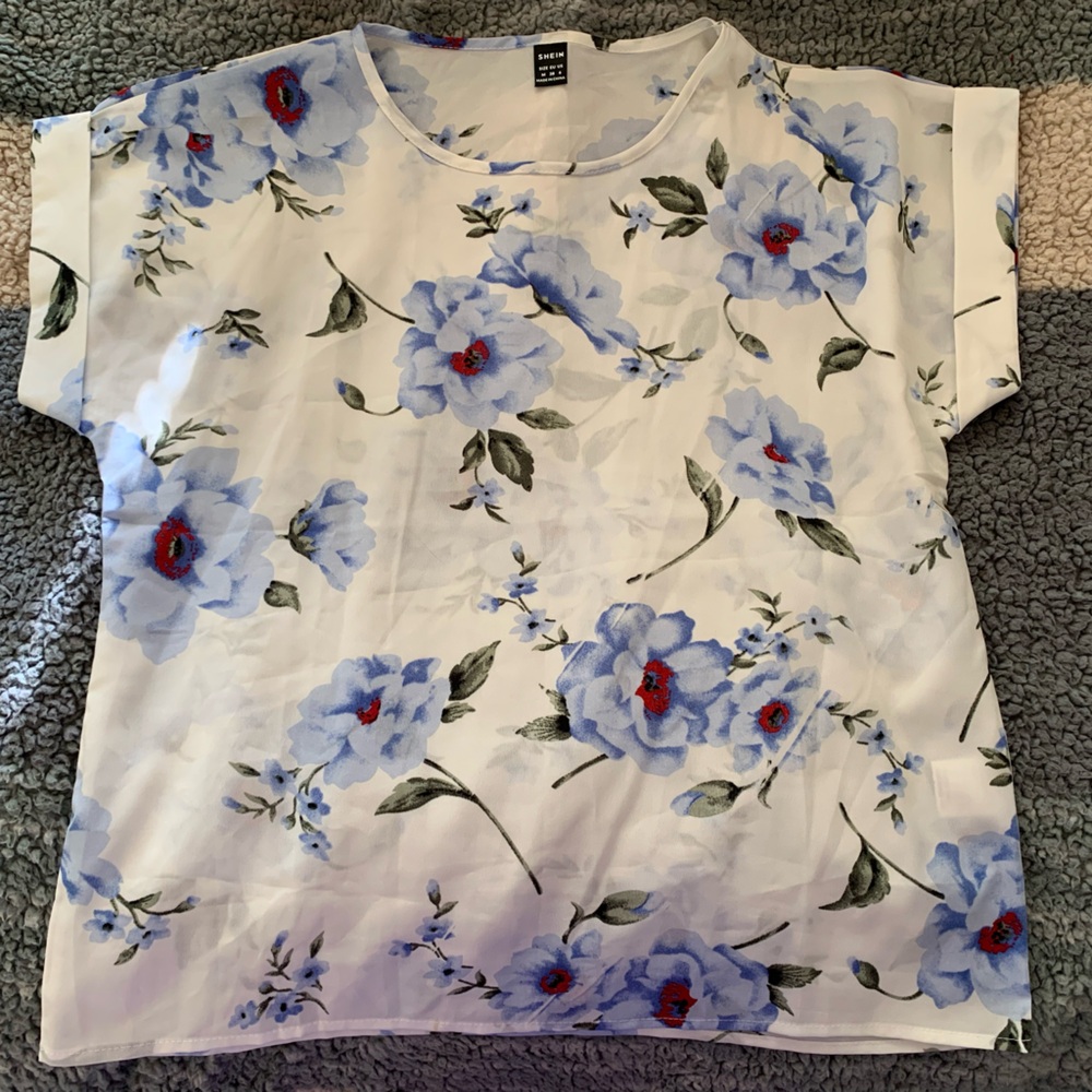 White blue floral tee